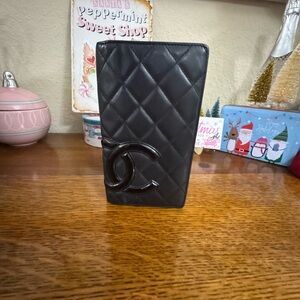 CHANEL Black & Hot Pink Quilted Wallet - Lambskin